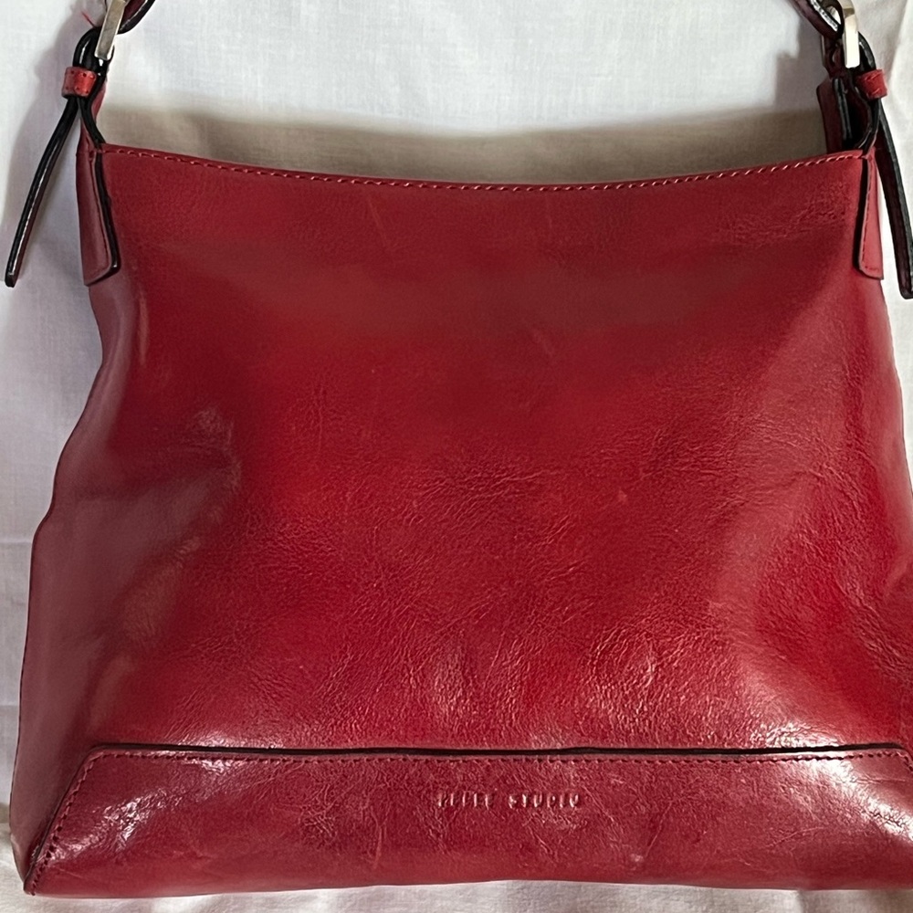 NWOT Elegant Red WILSONS LEATHER Shoulder Bag - Picture 2 of 6